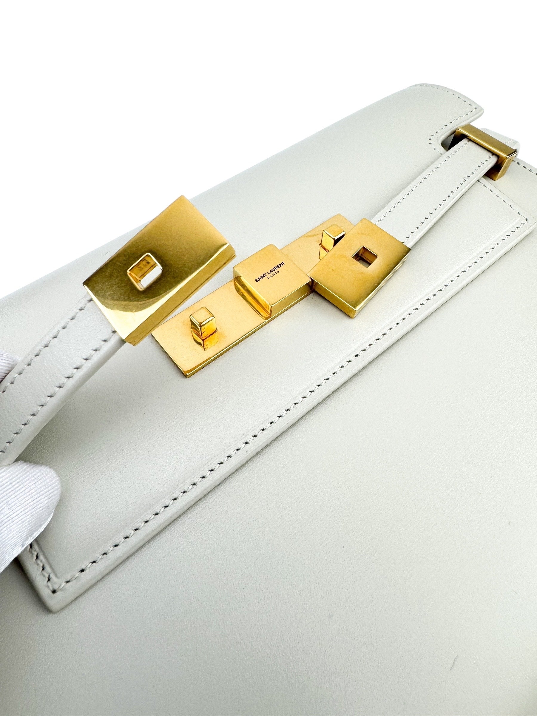 Saint Laurent Ivory Leather Manhattan Shoulder Bag