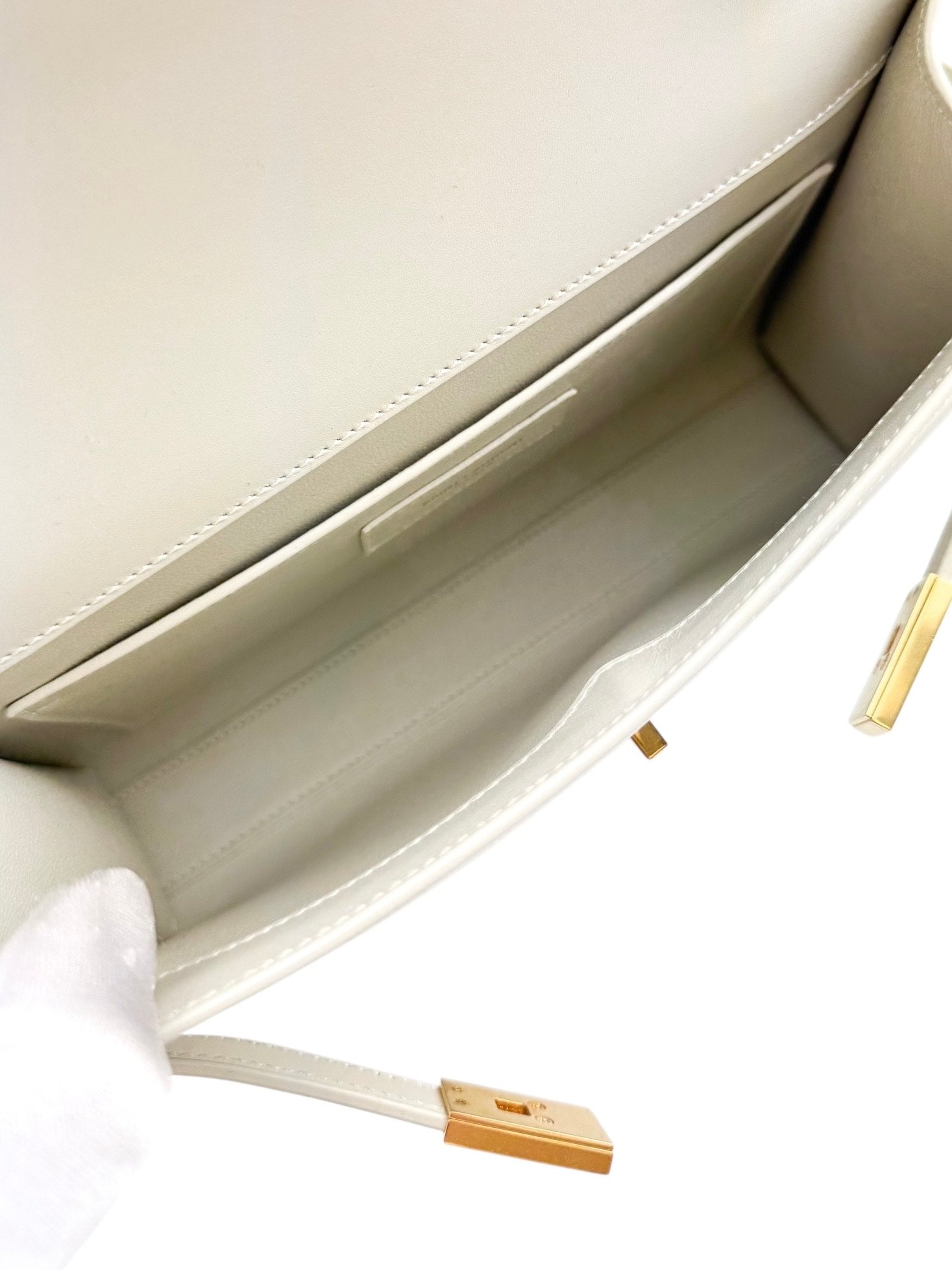 Saint Laurent Ivory Leather Manhattan Shoulder Bag